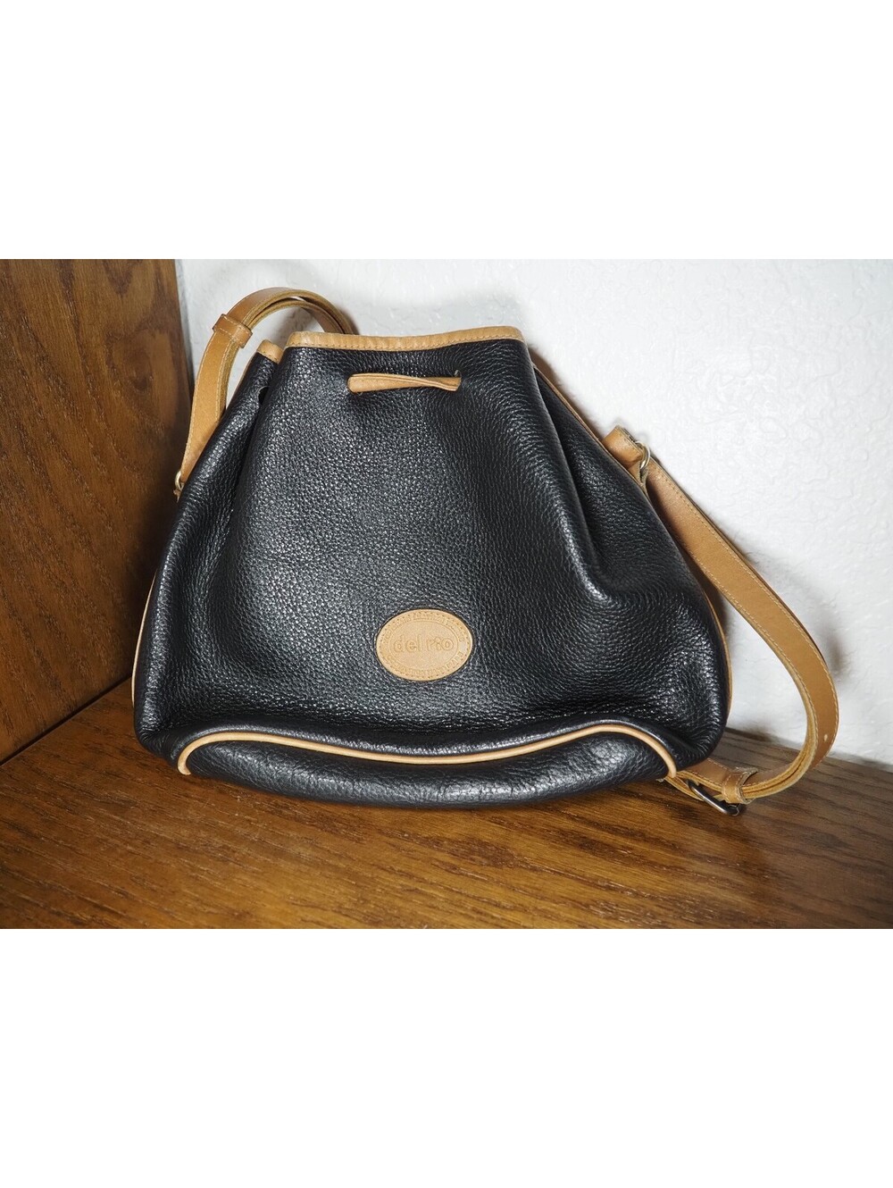 Del Río Genuine Leather Black & Tan Shoulder Bag, Made in Paraguay, Vtg Purse